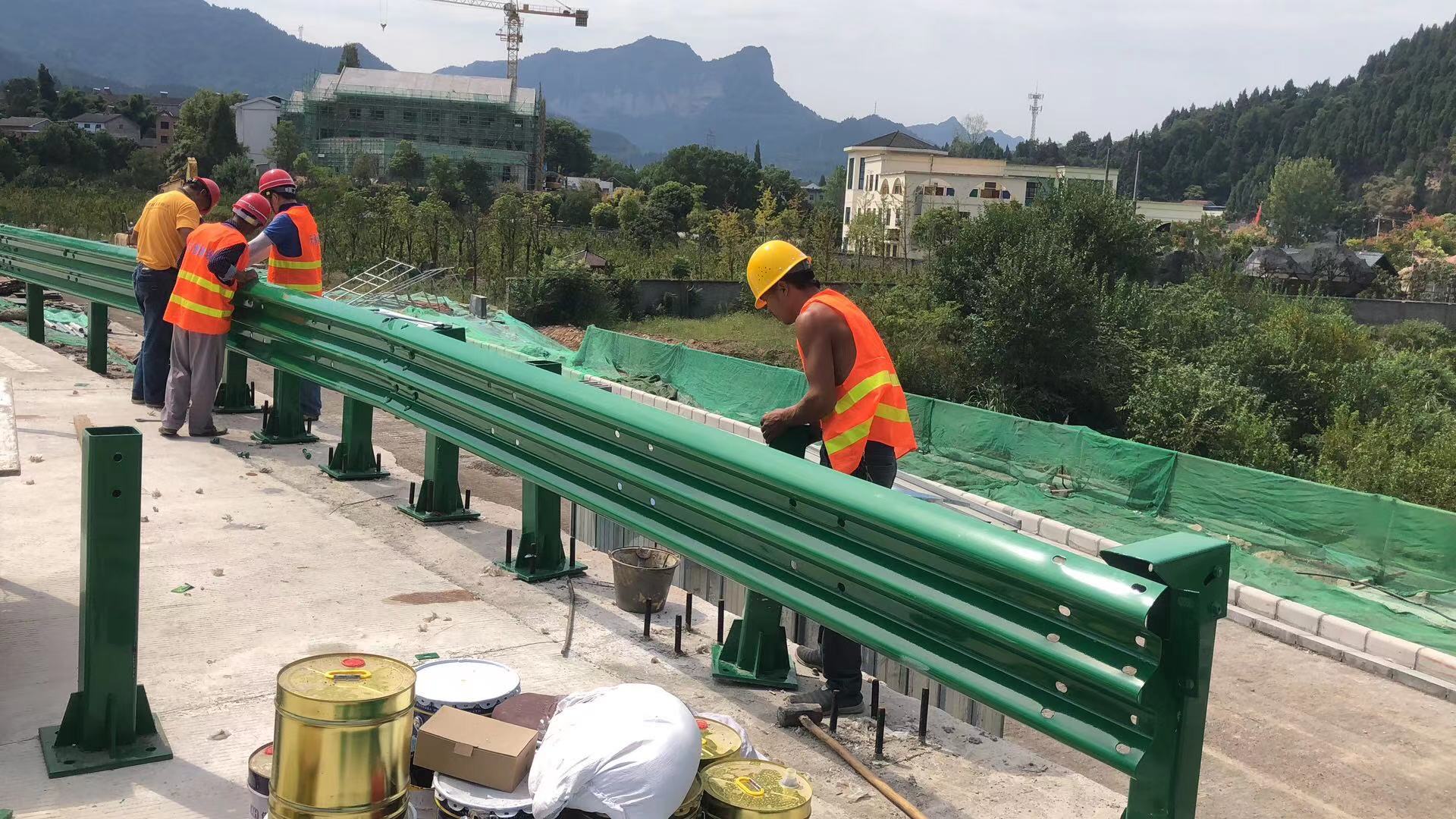 三台县三波波形护栏热镀锌波形护栏 - 推荐